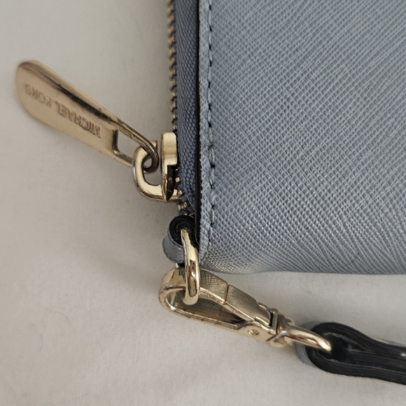 Michael Kors Long Zip Around Wallet Wristlet Powder Blue Clutch Hand Bag - Picture 3 of 9